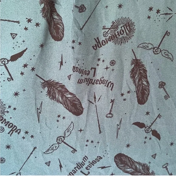 Torrid size 4 Harry Potter themed top - Picture 4 of 7